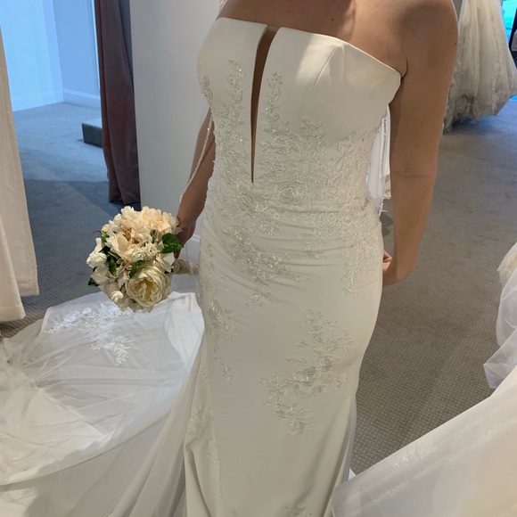 Pronovias Wedding Dress. - Picture 15 of 16